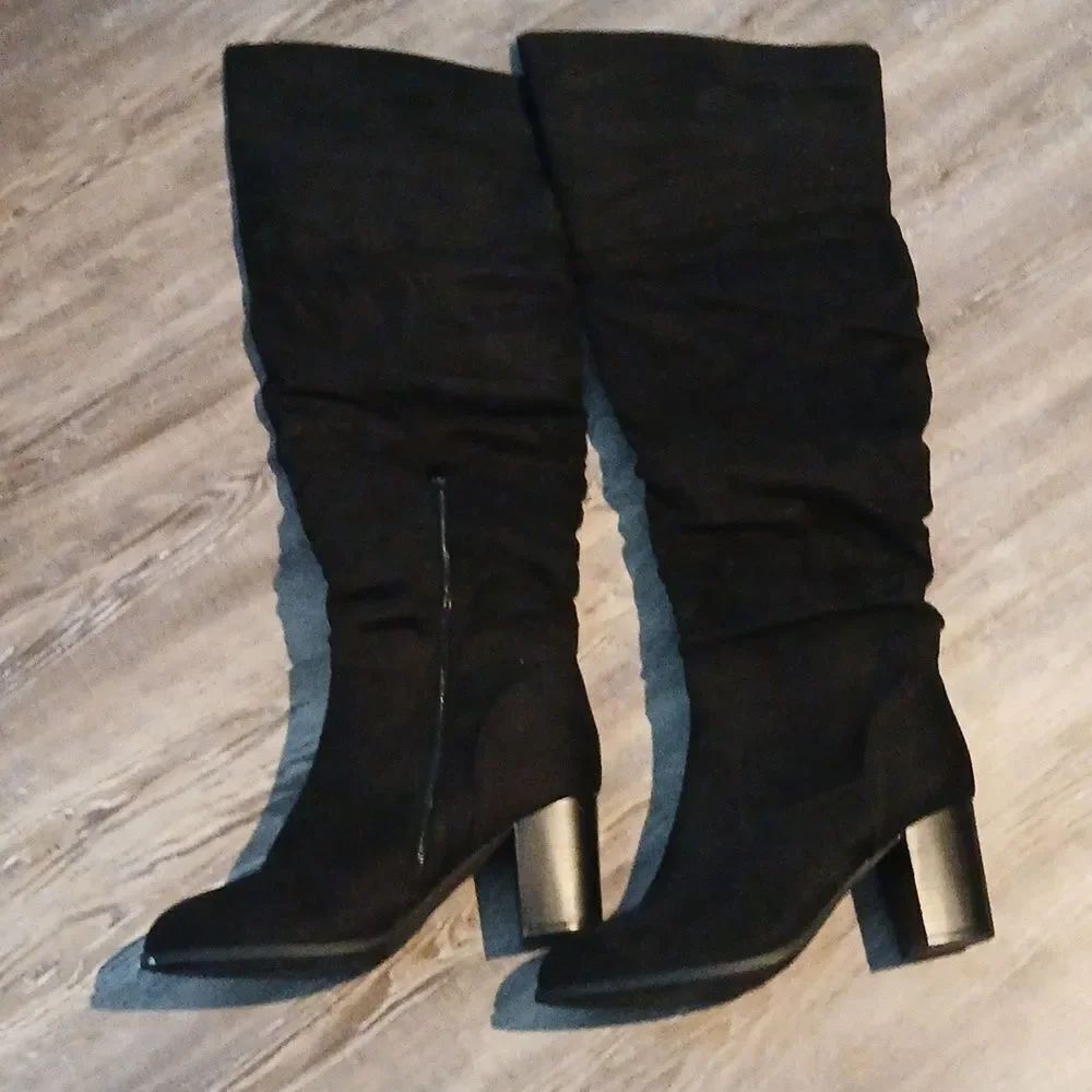 Journee Collection Kaison Black Over The Knee Heeled Boots  Sz 11  EUC